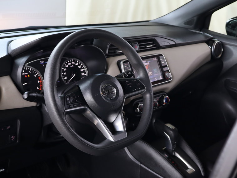 Vehicle Image 22