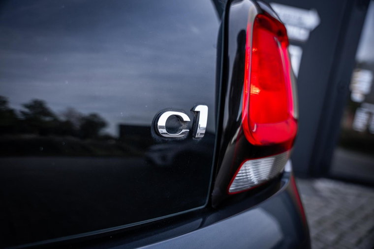 Vehicle Image 14