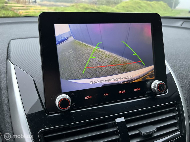 Vehicle Image 17