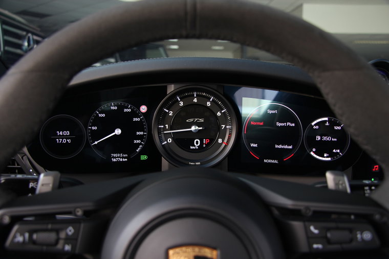 Vehicle Image 18