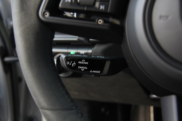 Vehicle Image 32