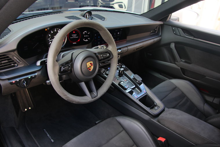 Vehicle Image 38