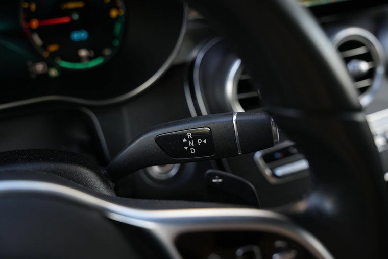 Vehicle Image 32