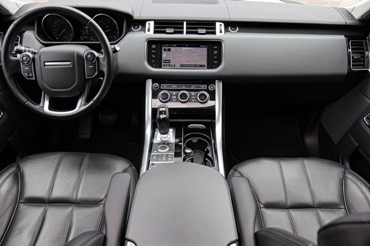 Vehicle Image 10