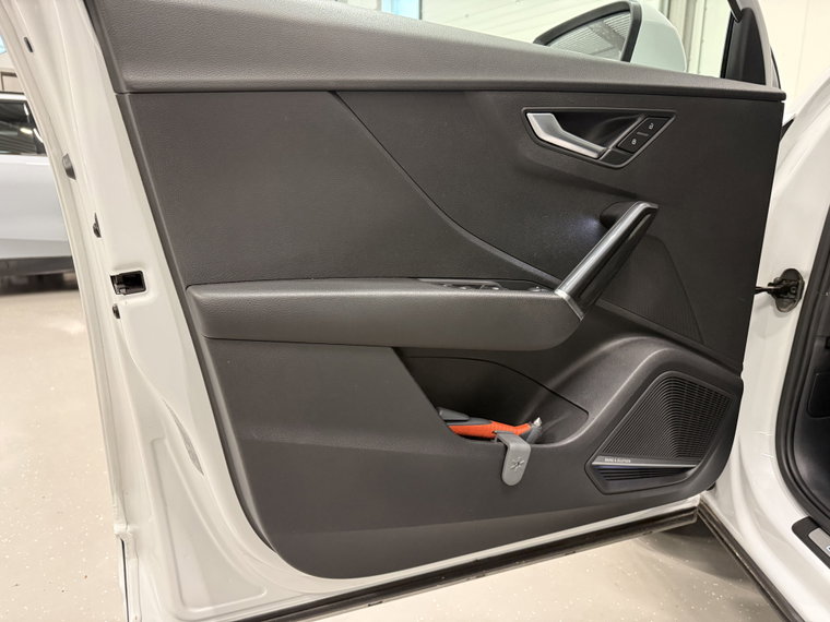 Vehicle Image 48