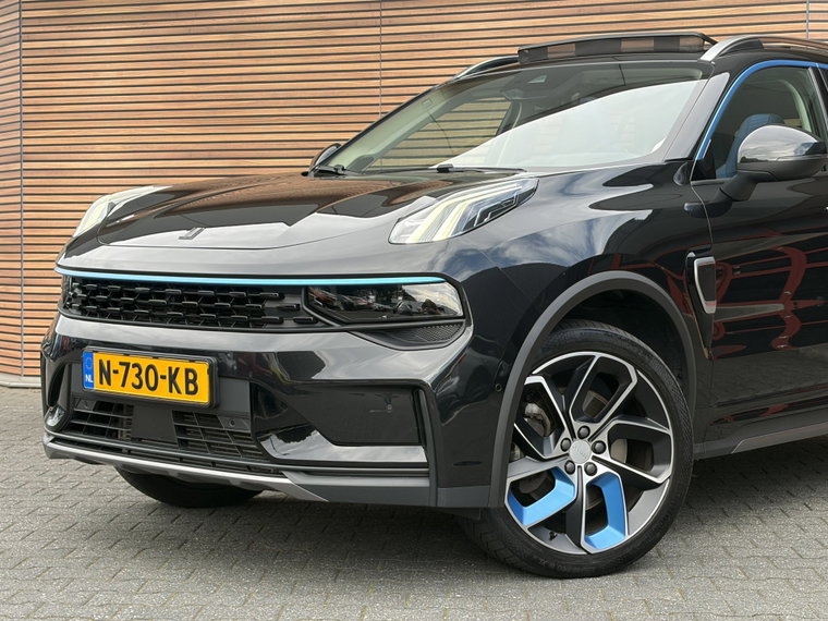 Vehicle Image 11