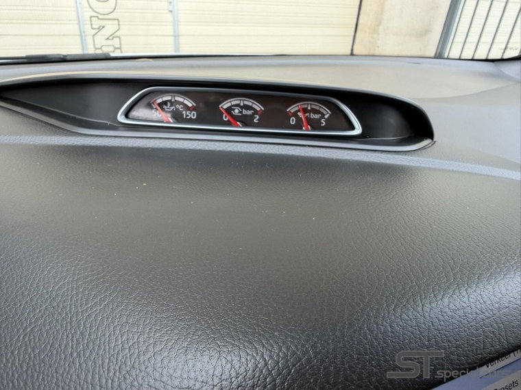 Vehicle Image 26