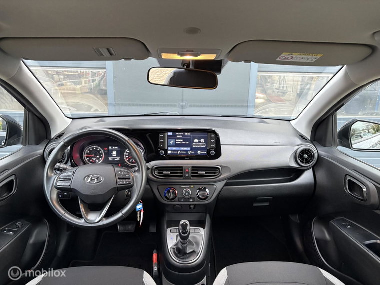Vehicle Image 10