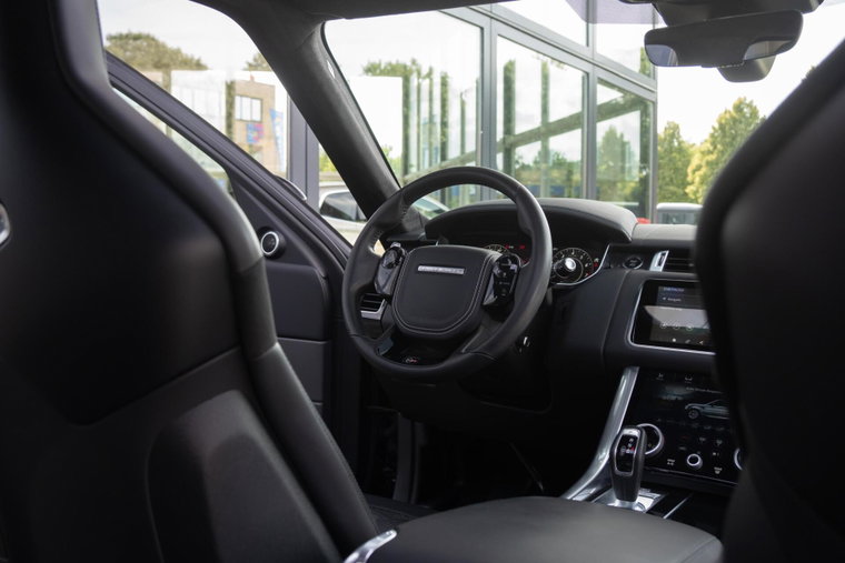 Vehicle Image 10