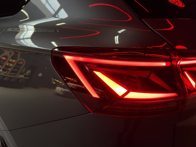 Vehicle Image 37
