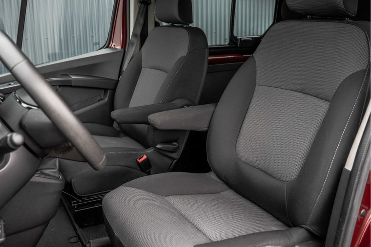 Vehicle Image 12