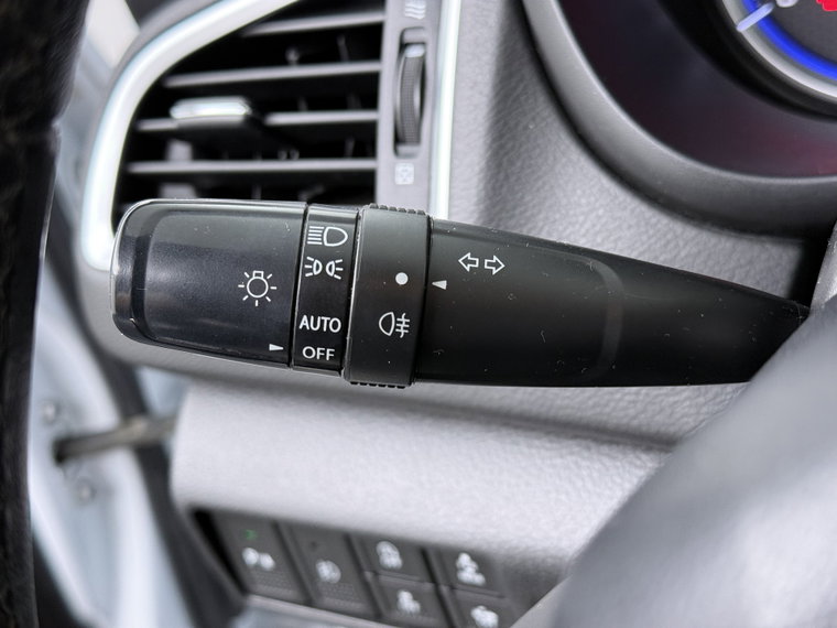 Vehicle Image 24