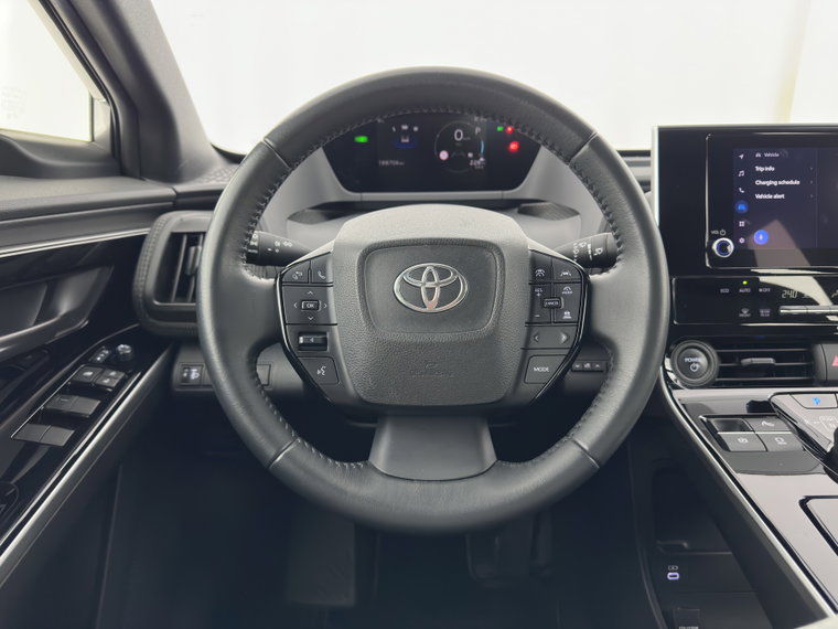 Vehicle Image 19