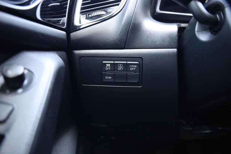 Vehicle Image 24