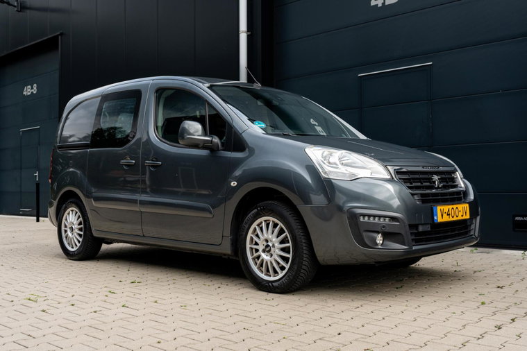 Vehicle Image 34