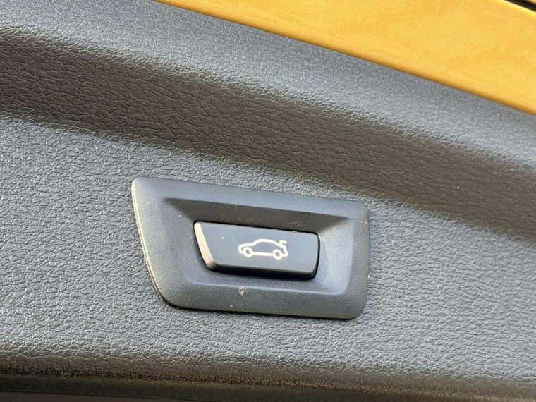 Vehicle Image 40