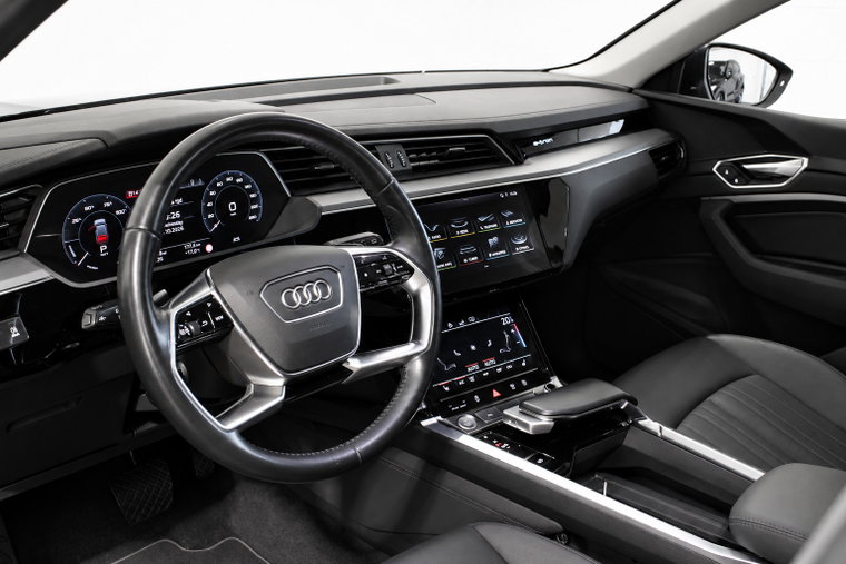 Vehicle Image 14