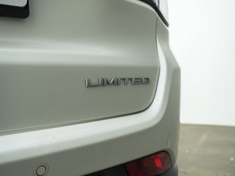 Vehicle Image 17