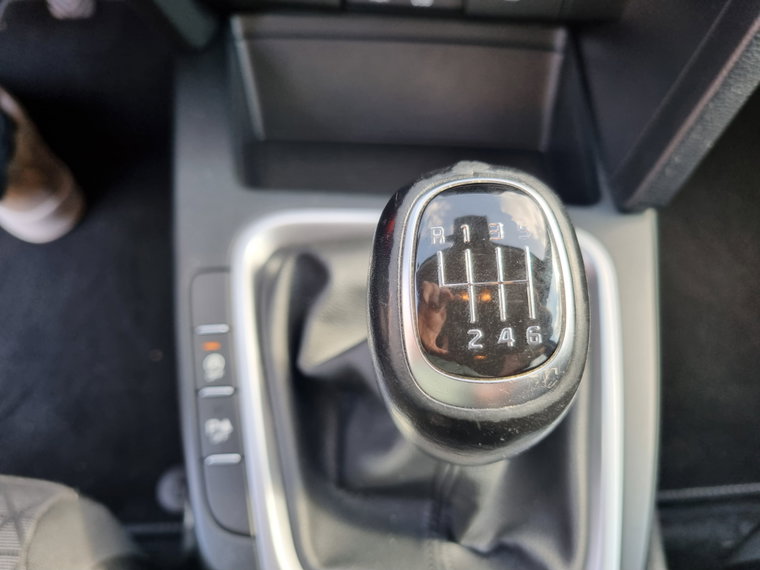 Vehicle Image 35