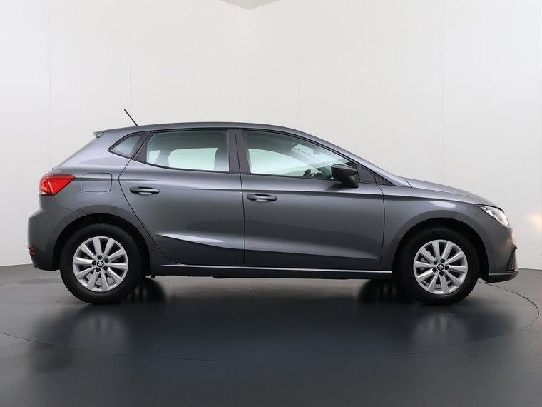 Vehicle Image 9