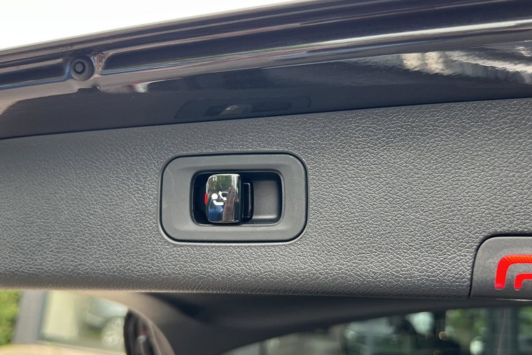 Vehicle Image 38