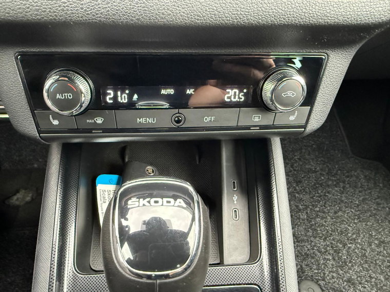 Vehicle Image 29