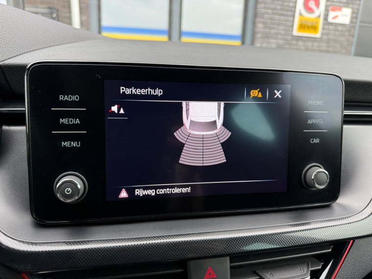 Vehicle Image 33