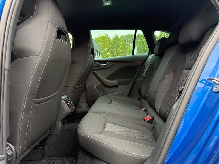 Vehicle Image 37