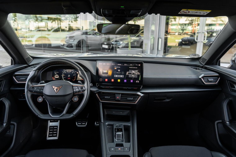 Vehicle Image 15