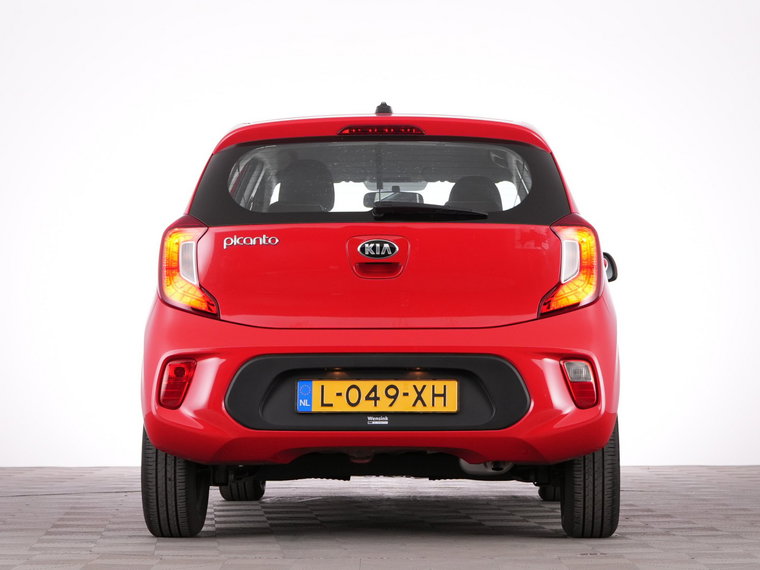 Vehicle Image 32