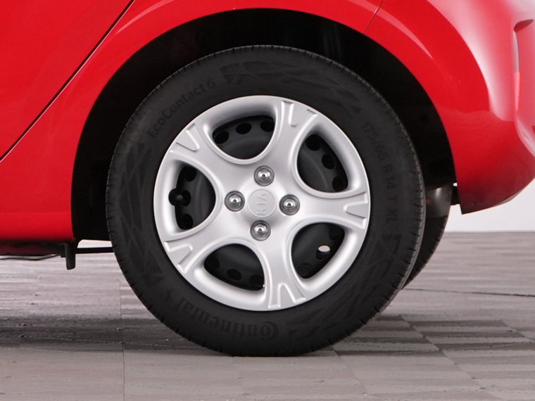 Vehicle Image 38