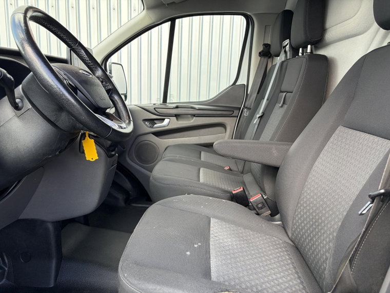 Vehicle Image 19