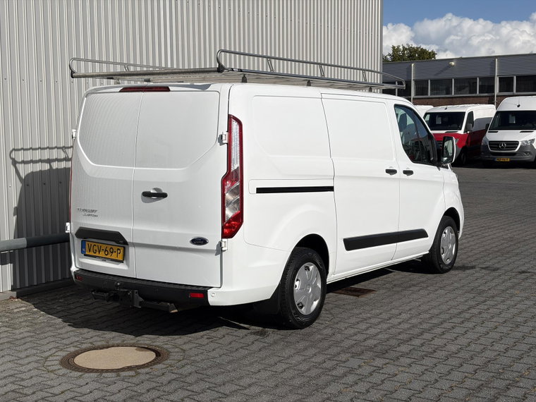 Vehicle Image 26