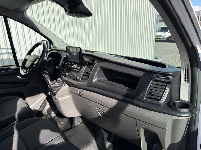 Vehicle Image 27
