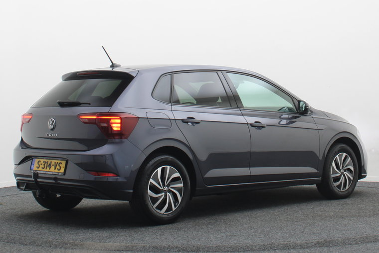 Vehicle Image 19