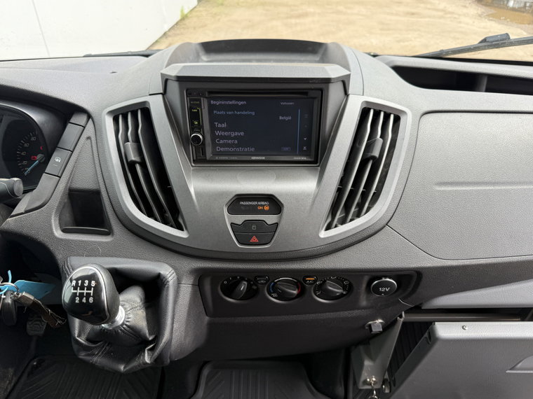 Vehicle Image 17