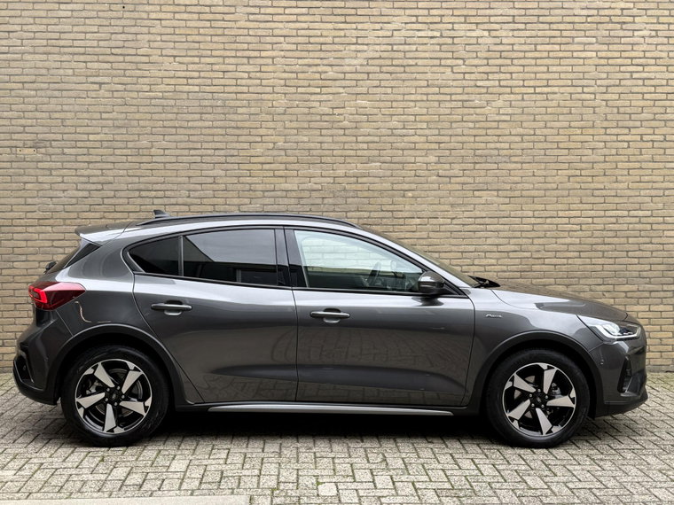 Vehicle Image 42