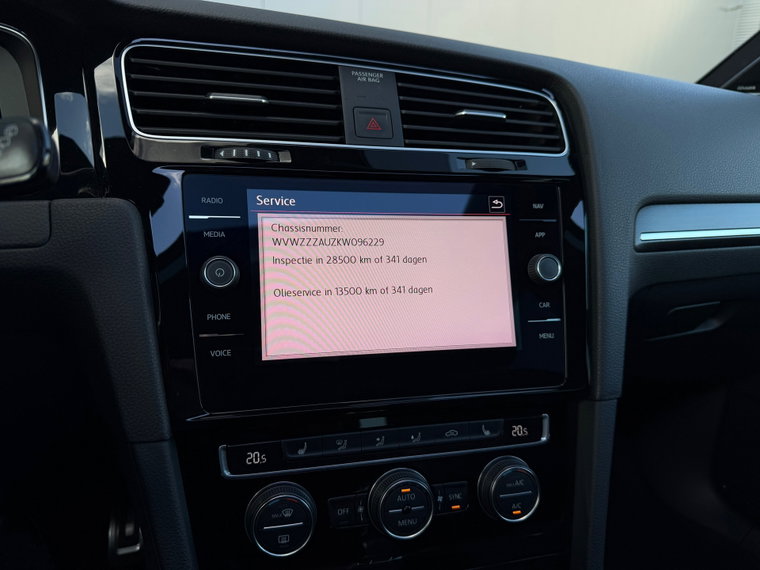 Vehicle Image 27