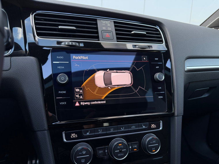 Vehicle Image 28