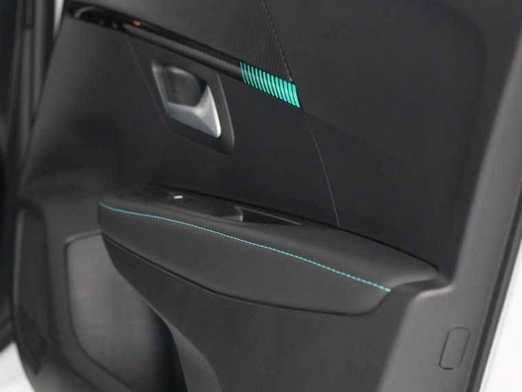 Vehicle Image 33
