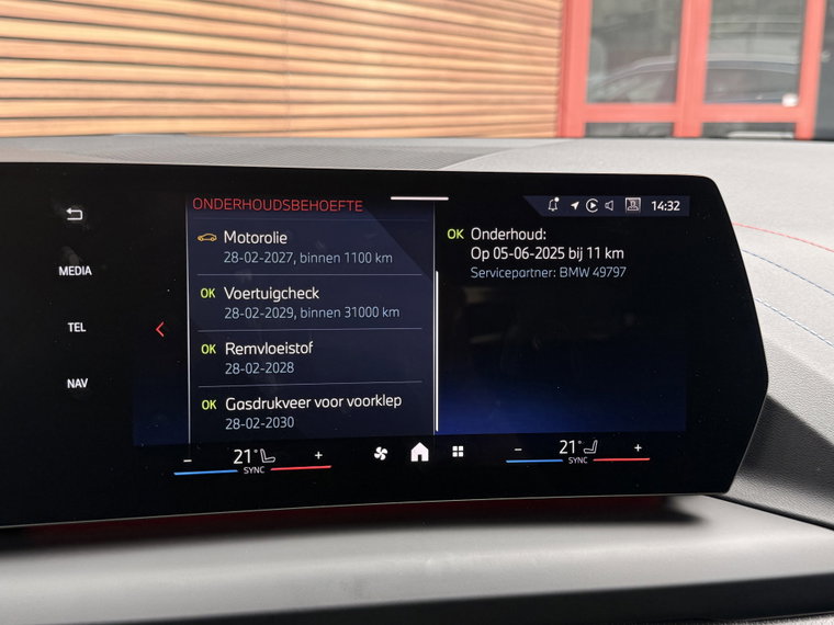 Vehicle Image 37