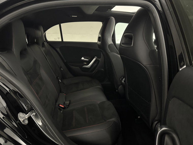 Vehicle Image 35