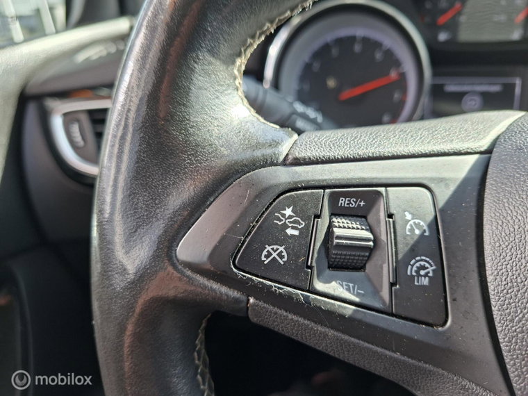 Vehicle Image 28