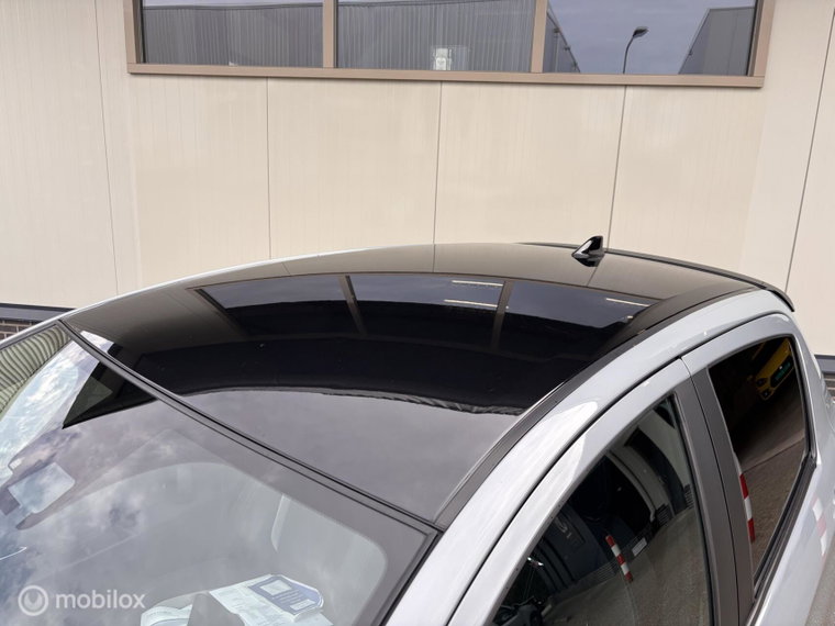Vehicle Image 33