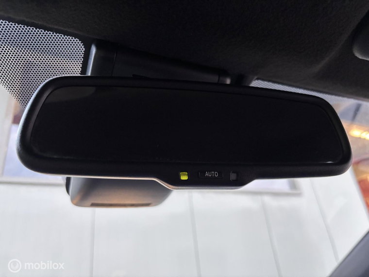 Vehicle Image 40