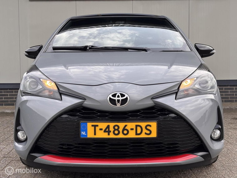 Vehicle Image 6