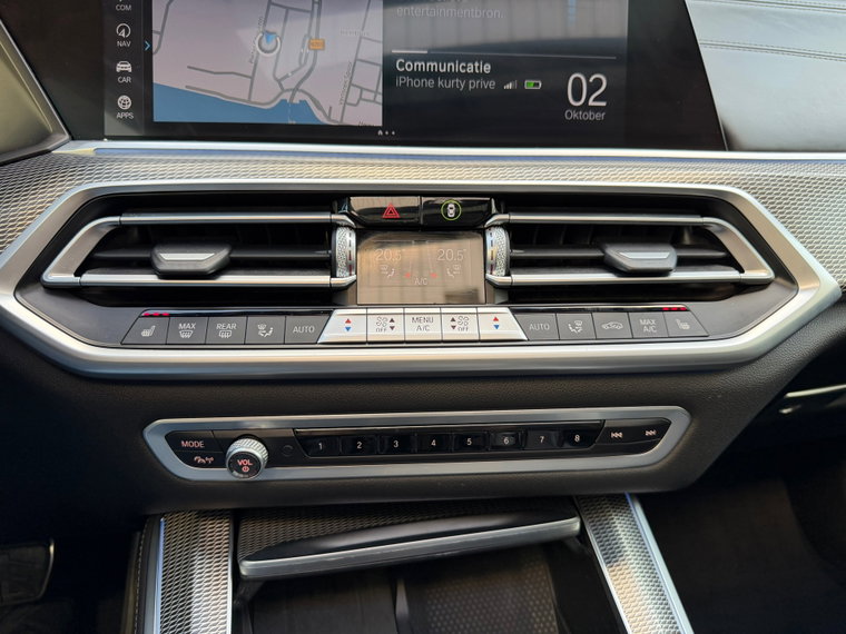 Vehicle Image 60