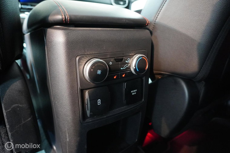 Vehicle Image 26