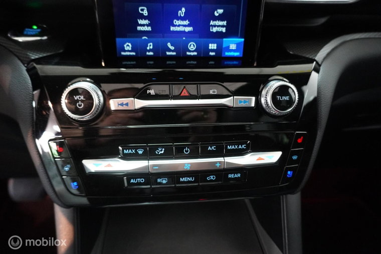 Vehicle Image 35