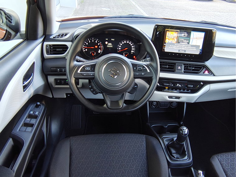 Vehicle Image 10